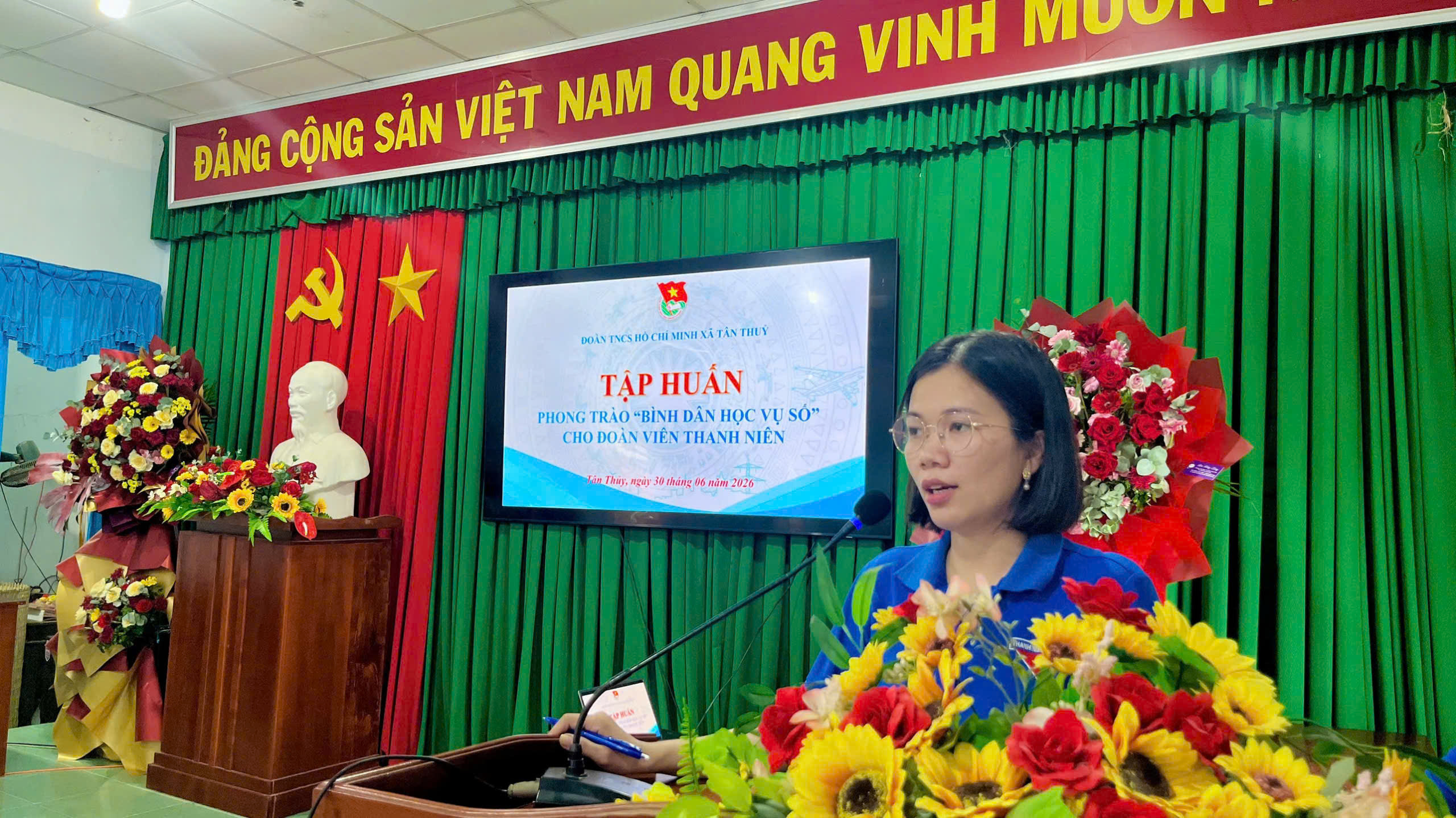 XÃ ĐOÀN TÂN THỦY TỔ CHỨC TẬP HUẤN ĐỘI HÌNH "BÌNH DÂN HỌC VỤ SỐ"